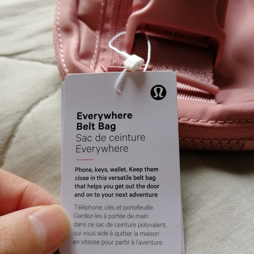 LULULEMON Everywhere Belt Bag Pink Pastel 1L NWT - Picture 4 of 7